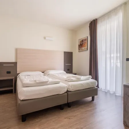 Maroadi 3* Torbole Sul Garda